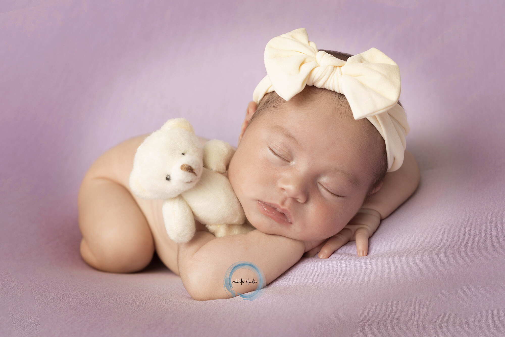 Jesús Rebate Enrique Rebate - newborn-rebatestudio.jpg