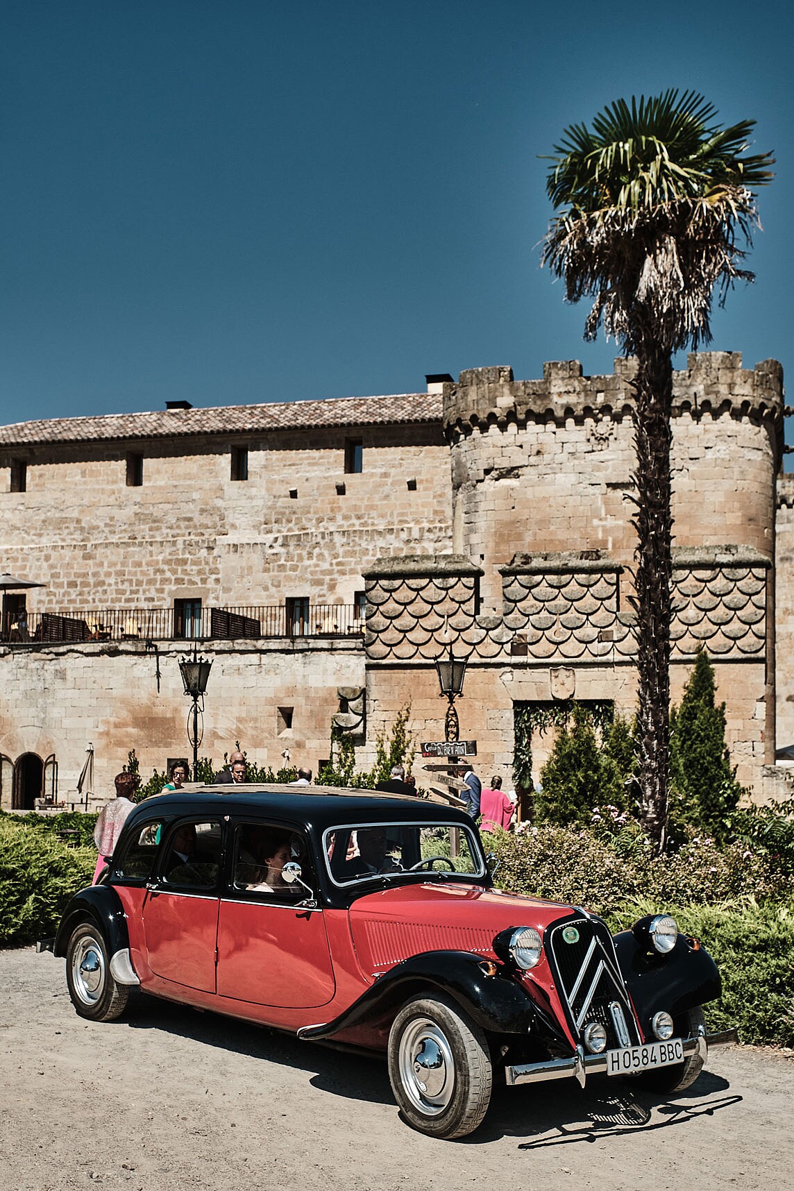 boda en castillo del buen amor ceremonia en el patio de armas y baile con castillo rebatestudio016
