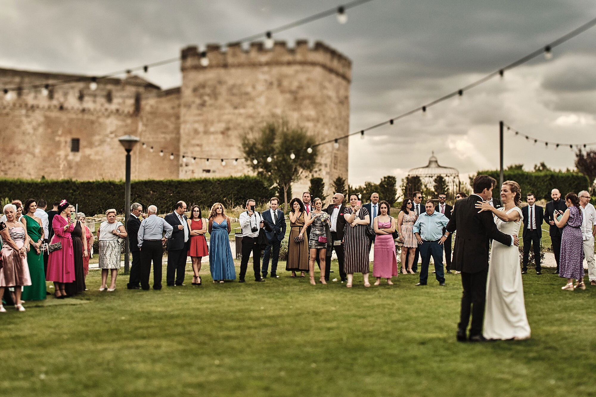 boda en castillo del buen amor ceremonia en el patio de armas y baile con castillo rebatestudio025