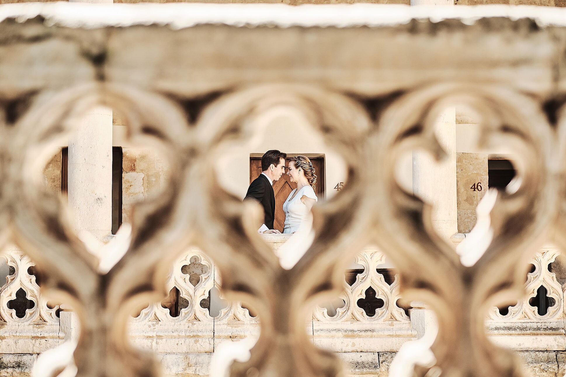 boda en castillo del buen amor ceremonia en el patio de armas y baile con castillo rebatestudio029